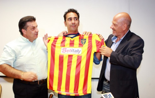 Lecce announce their new sponsorship deal with BetItaly after their calcioscommesse trial verdict and relegation